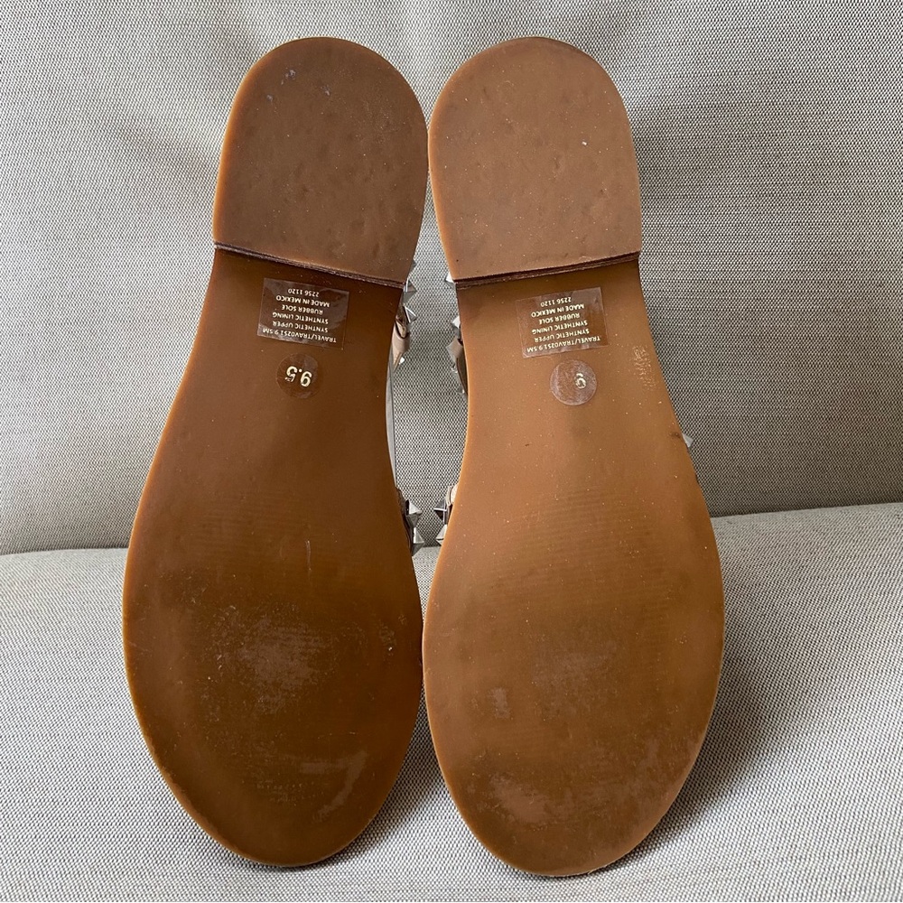 Steve Madden || Travel Sandal Studded Tan + Silver - Picture 7 of 11